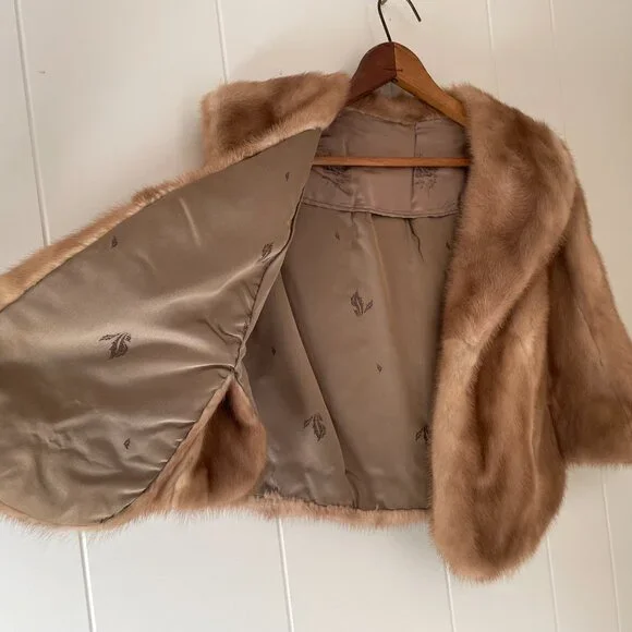 Vintage 1940s Mink Fur Capelet – XS – Exceptional Condition - Picture 6 of 8